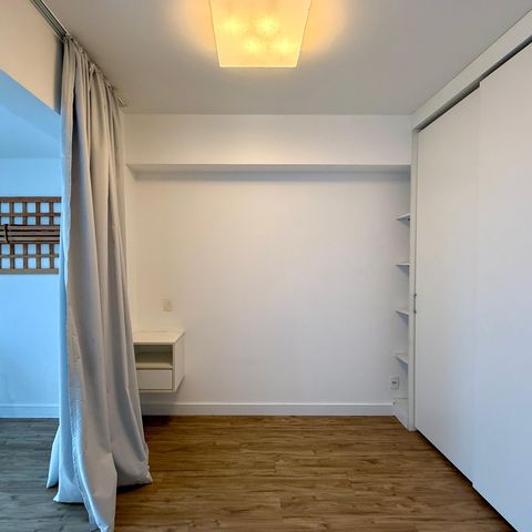 Studio para alugar com 33m², 0 quarto e 1 vaga Studio para alugar com 33m², 0 quarto e 1 vagaSala/Quarto