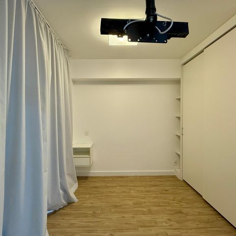 Studio para alugar com 33m², 0 quarto e 1 vaga Studio para alugar com 33m², 0 quarto e 1 vagaSala/Quarto