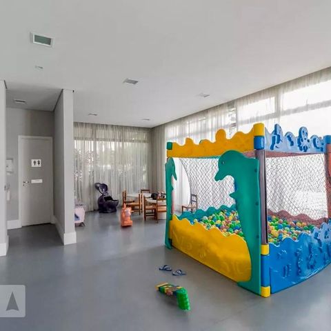 Studio para alugar com 33m², 0 quarto e 1 vaga Studio para alugar com 33m², 0 quarto e 1 vagaBrinquedoteca