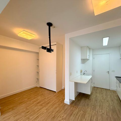 Studio para alugar com 33m², 0 quarto e 1 vaga Studio para alugar com 33m², 0 quarto e 1 vagaSala/Quarto