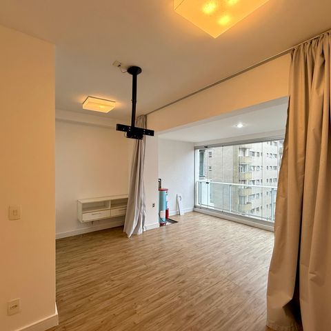 Studio para alugar com 33m², 0 quarto e 1 vaga Studio para alugar com 33m², 0 quarto e 1 vagaSala/Quarto
