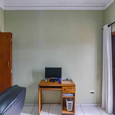Casa à venda com 240m², 3 quartos e 5 vagas Casa à venda com 240m², 3 quartos e 5 vagasQuarto 2