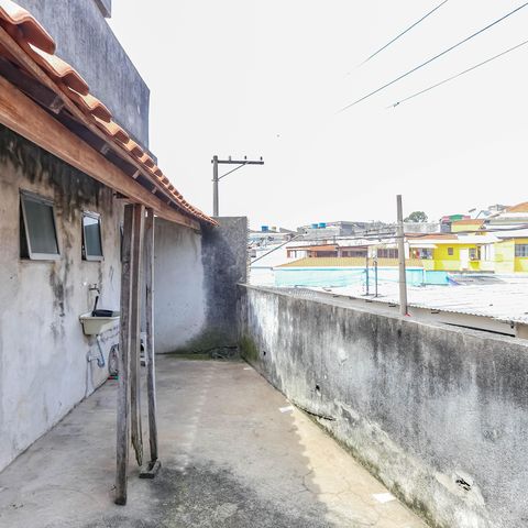 Casa à venda com 240m², 3 quartos e 5 vagas Casa à venda com 240m², 3 quartos e 5 vagasVaranda