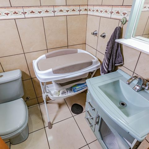 Casa à venda com 240m², 3 quartos e 5 vagas Casa à venda com 240m², 3 quartos e 5 vagasBanheiro