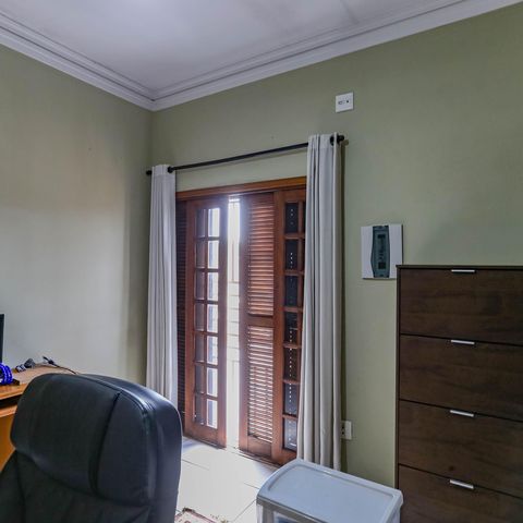Casa à venda com 240m², 3 quartos e 5 vagas Casa à venda com 240m², 3 quartos e 5 vagasQuarto 2