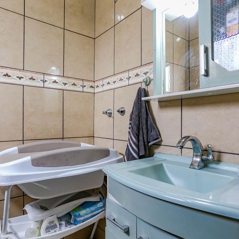 Casa à venda com 240m², 3 quartos e 5 vagas Casa à venda com 240m², 3 quartos e 5 vagasBanheiro