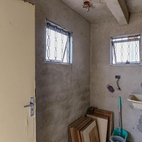 Casa à venda com 240m², 3 quartos e 5 vagas Casa à venda com 240m², 3 quartos e 5 vagasLavanderia