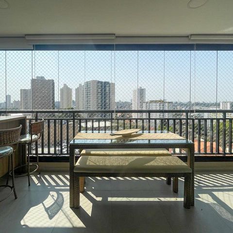 Apartamento à venda com 130m², 3 quartos e 3 vagasVaranda da Sala