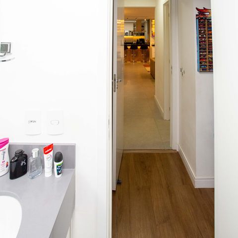 Apartamento à venda com 130m², 3 quartos e 3 vagasBanheiro da Suíte 2