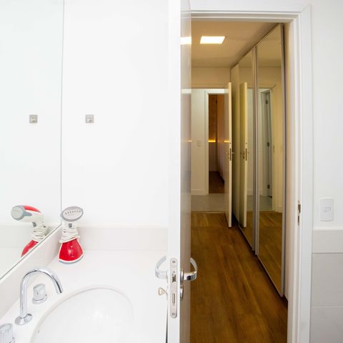 Apartamento à venda com 130m², 3 quartos e 3 vagasBanheiro da Suíte 1