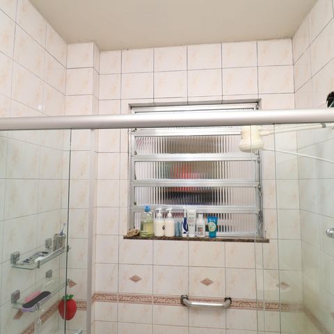 Casa à venda com 180m², 6 quartos e 1 vagaBanheiro Social 2