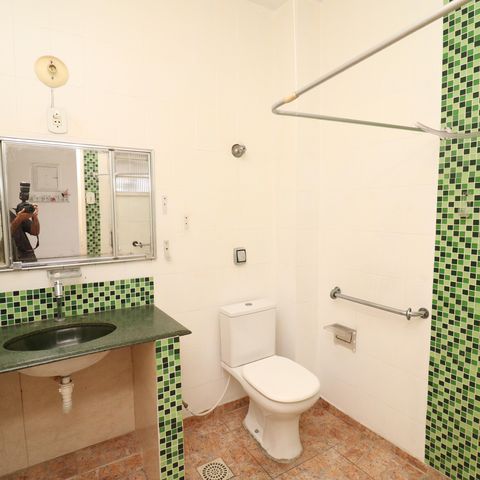 Casa à venda com 180m², 6 quartos e 1 vagaBanheiro Social 1