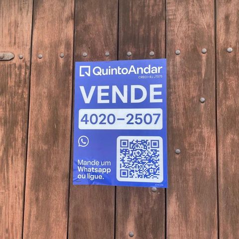 Casa à venda com 180m², 6 quartos e 1 vaga Casa à venda com 180m², 6 quartos e 1 vagaPlaca