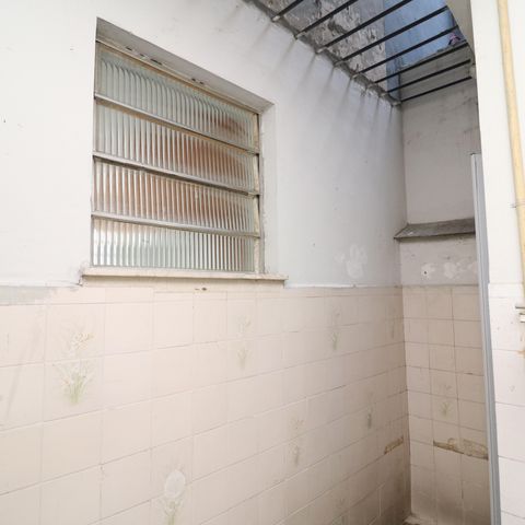 Casa à venda com 180m², 6 quartos e 1 vagaÁrea de Serviço 1
