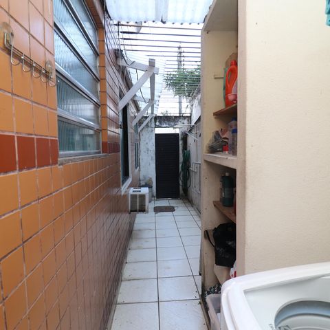 Casa à venda com 180m², 6 quartos e 1 vagaÁrea de Serviço 2