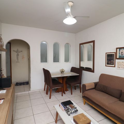 Casa à venda com 180m², 6 quartos e 1 vagaSala 2