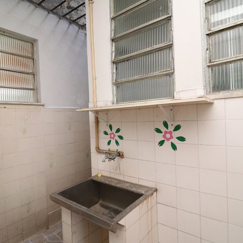 Casa à venda com 180m², 6 quartos e 1 vagaÁrea de Serviço 1
