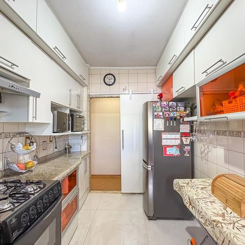 Apartamento à venda com 74m², 2 quartos e 1 vaga Apartamento à venda com 74m², 2 quartos e 1 vagaCozinha
