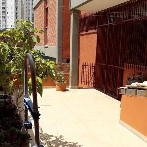 Casa à venda com 237m², 3 quartos e 5 vagas
