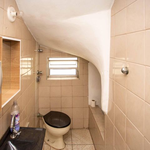 Casa para alugar com 319m², 6 quartos e 1 vagaLavabo