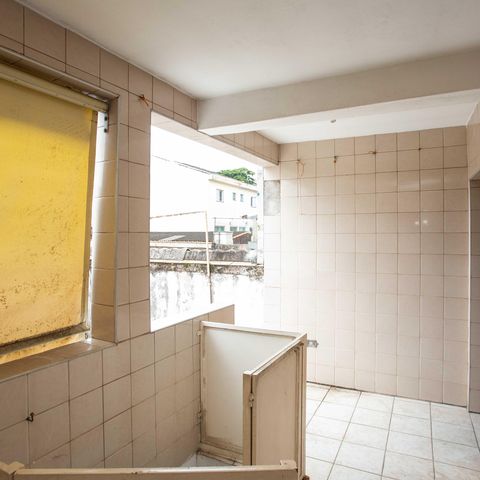 Casa para alugar com 319m², 6 quartos e 1 vagaÁrea de Serviço