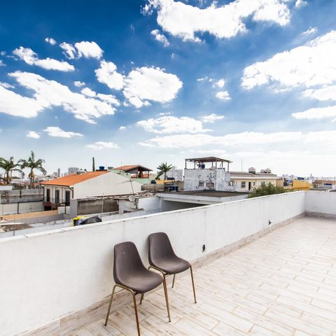 Casa à venda com 850m², 3 quartos e 10 vagas Casa à venda com 850m², 3 quartos e 10 vagasÁrea externa