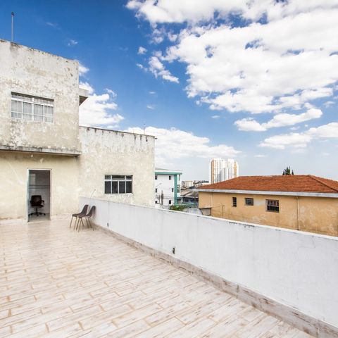 Casa à venda com 850m², 3 quartos e 10 vagas Casa à venda com 850m², 3 quartos e 10 vagasÁrea externa