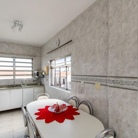 Casa à venda com 850m², 3 quartos e 10 vagas Casa à venda com 850m², 3 quartos e 10 vagasCozinha