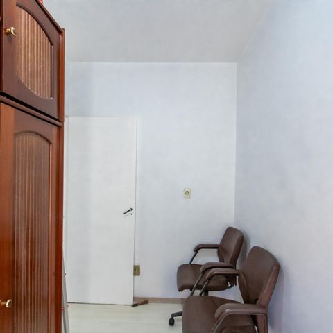 Casa à venda com 850m², 3 quartos e 10 vagas Casa à venda com 850m², 3 quartos e 10 vagasQuarto 3