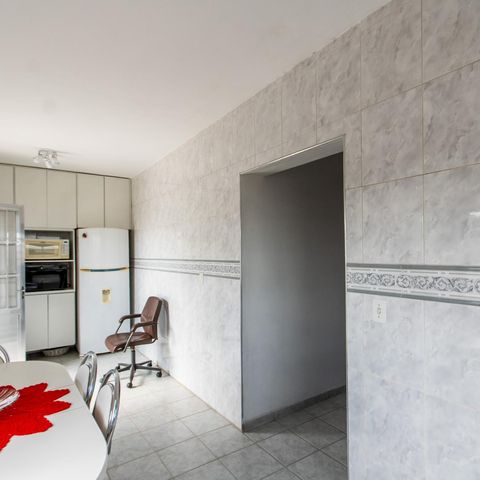 Casa à venda com 850m², 3 quartos e 10 vagas Casa à venda com 850m², 3 quartos e 10 vagasCozinha