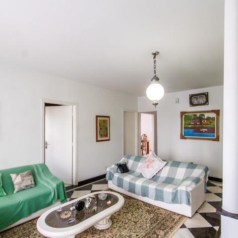 Casa à venda com 850m², 3 quartos e 10 vagas Casa à venda com 850m², 3 quartos e 10 vagasSala