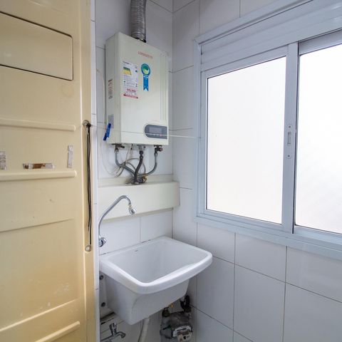 Apartamento à venda com 77m², 3 quartos e 2 vagas Apartamento à venda com 77m², 3 quartos e 2 vagasÁrea de Serviço