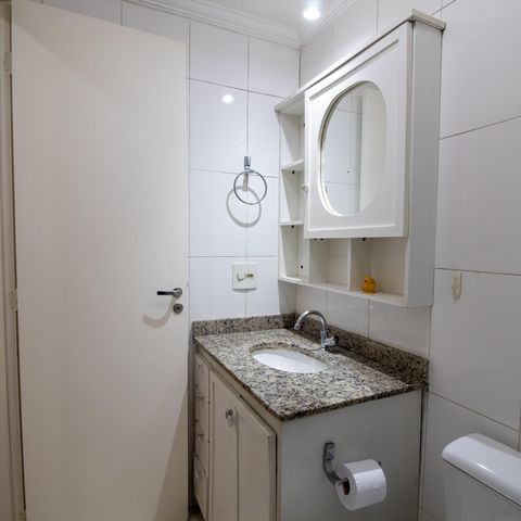 Apartamento à venda com 77m², 3 quartos e 2 vagas Apartamento à venda com 77m², 3 quartos e 2 vagasBanheiro