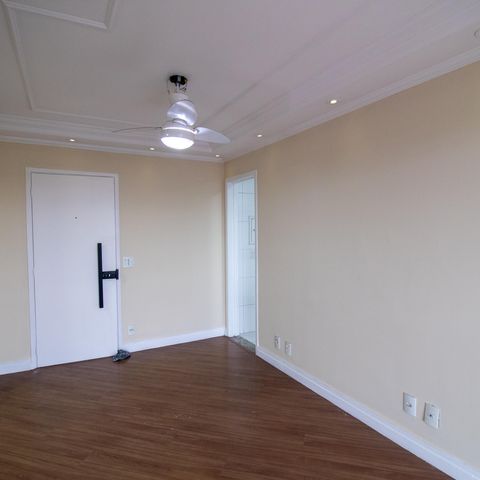 Apartamento à venda com 77m², 3 quartos e 2 vagas Apartamento à venda com 77m², 3 quartos e 2 vagasSala