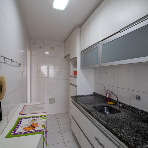Apartamento à venda com 77m², 3 quartos e 2 vagas Apartamento à venda com 77m², 3 quartos e 2 vagasCozinha
