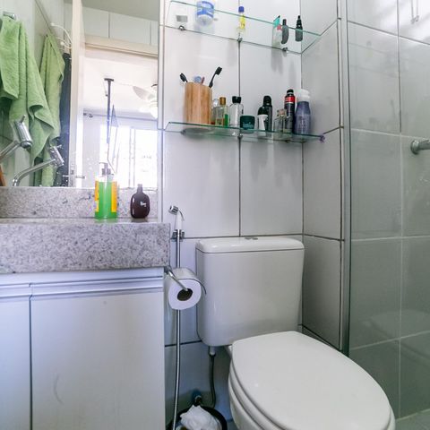 Apartamento à venda com 68m², 3 quartos e 1 vaga Apartamento à venda com 68m², 3 quartos e 1 vagaBanheiro da Suíte