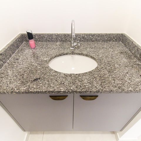 Apartamento à venda com 36m², 2 quartos e sem vaga Apartamento à venda com 36m², 2 quartos e sem vagaBanheiro