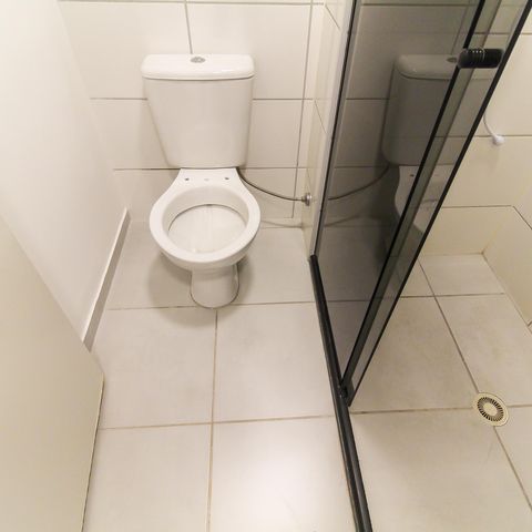 Apartamento à venda com 36m², 2 quartos e sem vaga Apartamento à venda com 36m², 2 quartos e sem vagaBanheiro