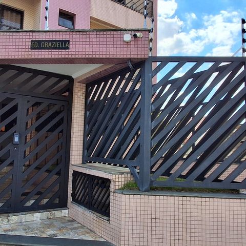 Apartamento à venda com 115m², 2 quartos e 1 vaga Apartamento à venda com 115m², 2 quartos e 1 vagaFachada