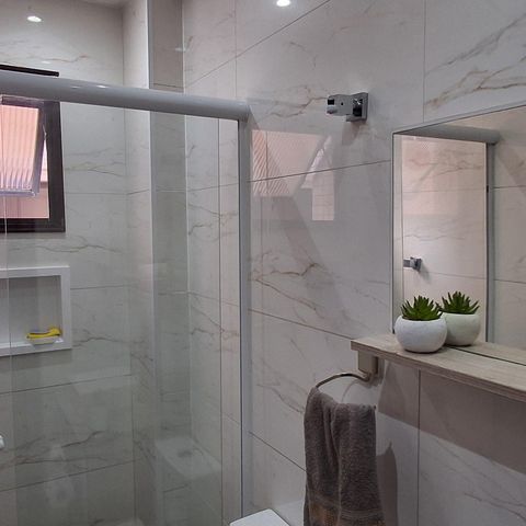 Apartamento à venda com 115m², 2 quartos e 1 vaga Apartamento à venda com 115m², 2 quartos e 1 vagaBanheiro Social