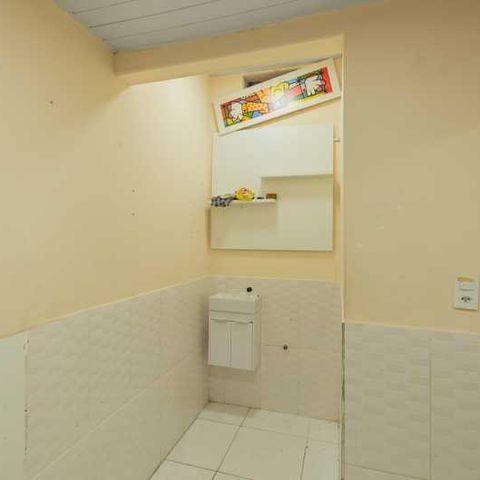 Casa à venda com 95m², 2 quartos e sem vaga