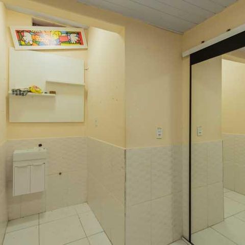Casa à venda com 95m², 2 quartos e sem vaga
