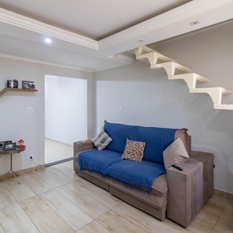 Casa à venda com 220m², 3 quartos e 4 vagas Casa à venda com 220m², 3 quartos e 4 vagasSala