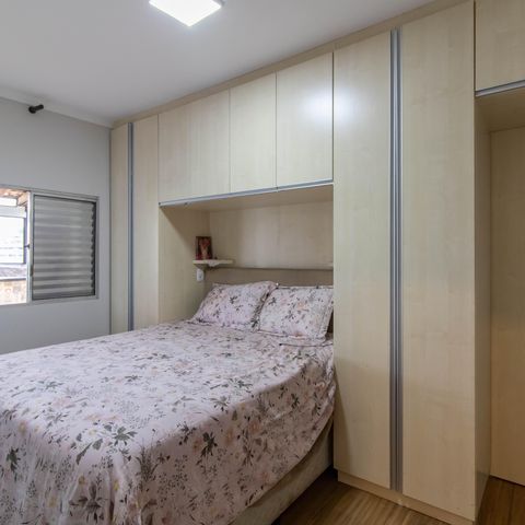 Casa à venda com 220m², 3 quartos e 4 vagas Casa à venda com 220m², 3 quartos e 4 vagasSuíte