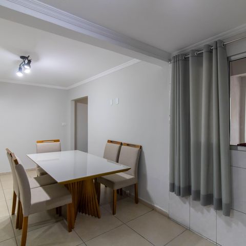Casa à venda com 220m², 3 quartos e 4 vagas Casa à venda com 220m², 3 quartos e 4 vagasCopa