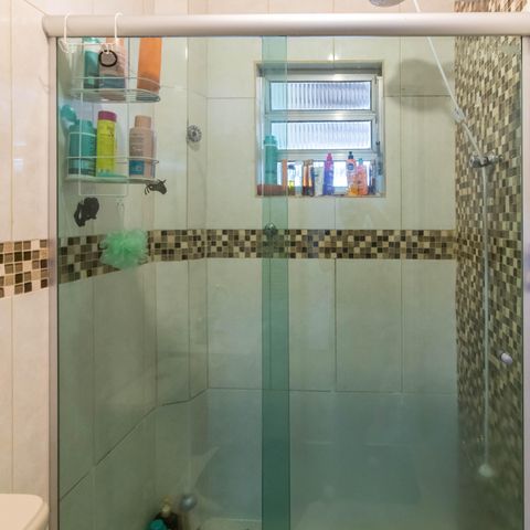 Casa à venda com 220m², 3 quartos e 4 vagas Casa à venda com 220m², 3 quartos e 4 vagasBanheiro
