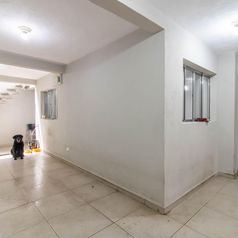 Casa à venda com 220m², 3 quartos e 4 vagas Casa à venda com 220m², 3 quartos e 4 vagasGaragem