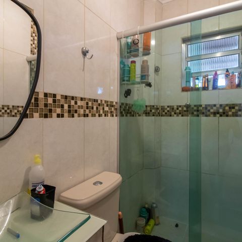Casa à venda com 220m², 3 quartos e 4 vagas Casa à venda com 220m², 3 quartos e 4 vagasBanheiro