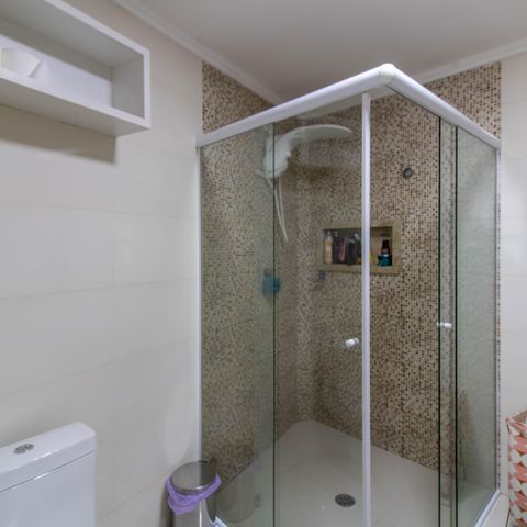 Casa à venda com 220m², 3 quartos e 4 vagas Casa à venda com 220m², 3 quartos e 4 vagasSuíte
