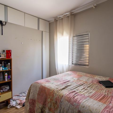 Casa à venda com 220m², 3 quartos e 4 vagas Casa à venda com 220m², 3 quartos e 4 vagasQuarto 2